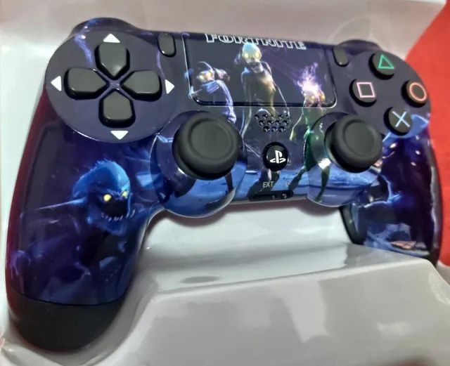 Ps4 em bom estado com conta de fortnite de 200 skins q custou 800€ Loures •  OLX Portugal