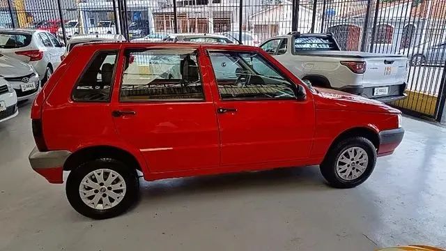 Fiat Uno Flex 1.0 vermelho