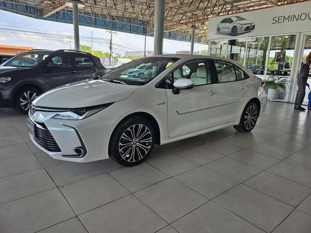 Corolla Altis Hybrid Premium Top com Teto Solar 2023 (Era Teste Drive) - Foto 2