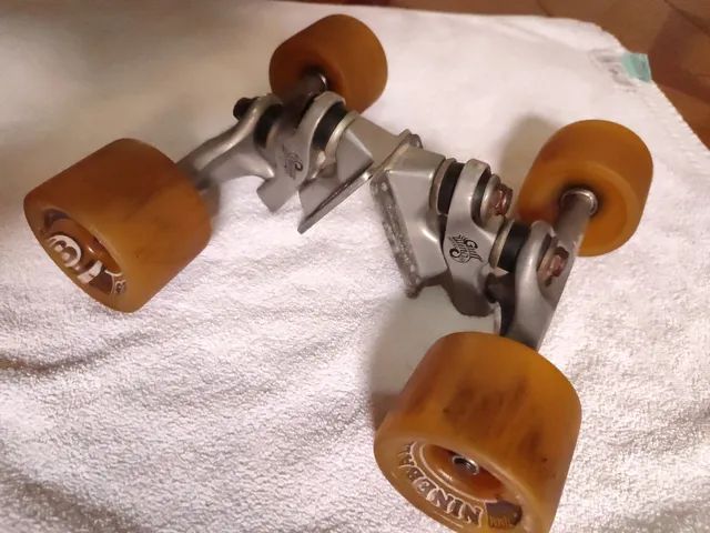 Truck Sidewinder 9 Prata Gullwing + Rodinha nineballs 74mm 78a