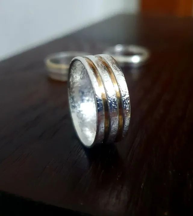 Anel de prata e filetes de ouro - Foto 3