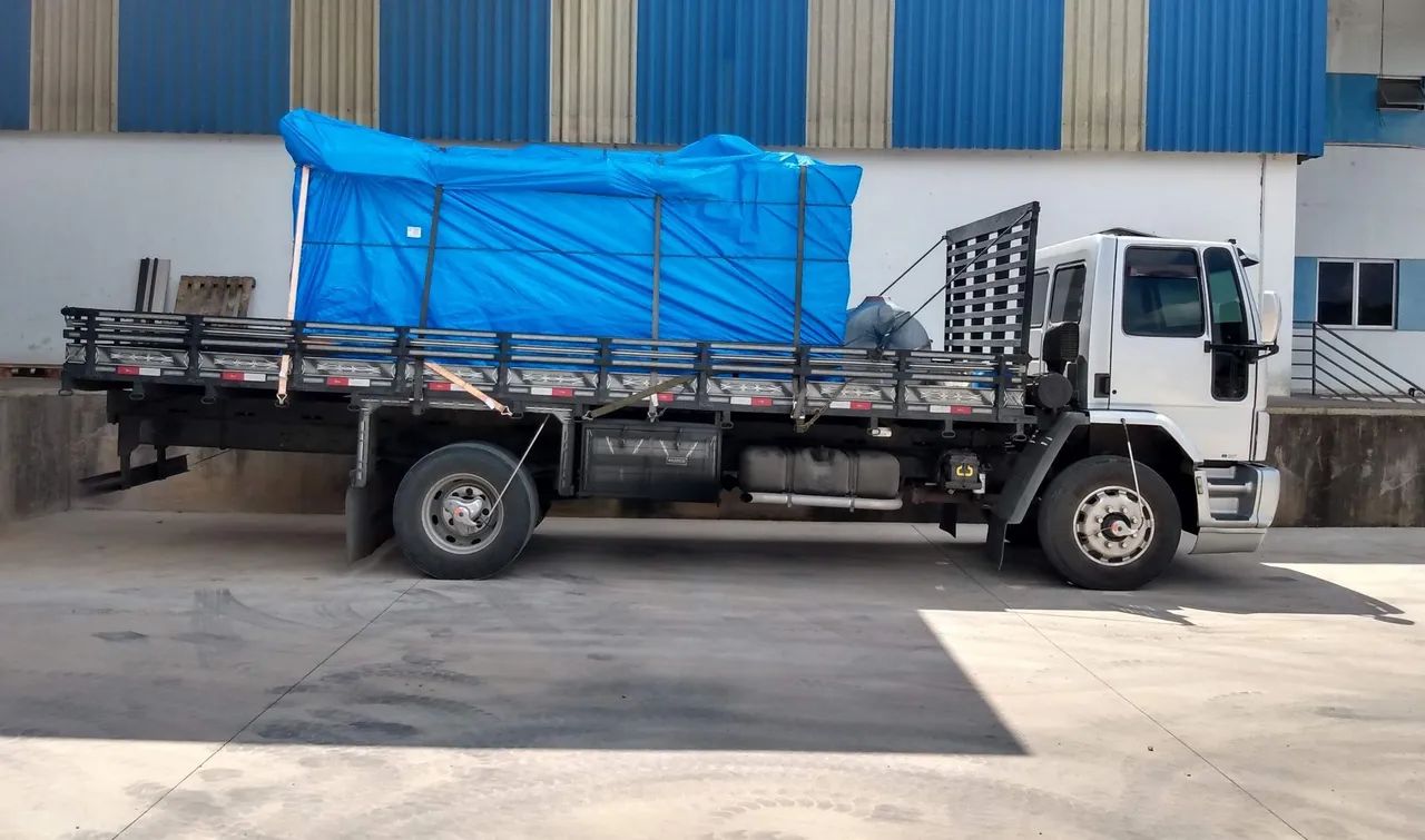 Fretes caminhão toco carroceria aberta 