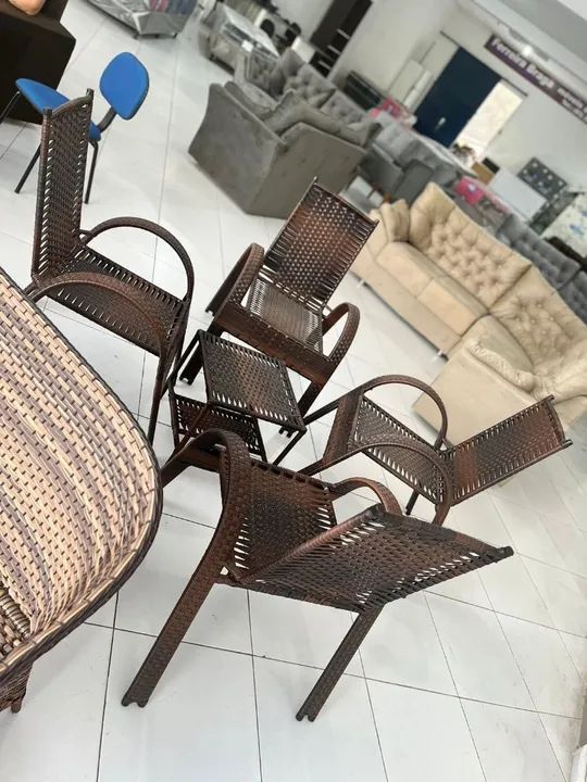 Conjunto de Terraço: 4 Cadeiras e Centro 