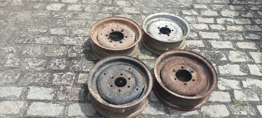 4 Rodas Trator / Carreta Trator / Implemento Agrícola