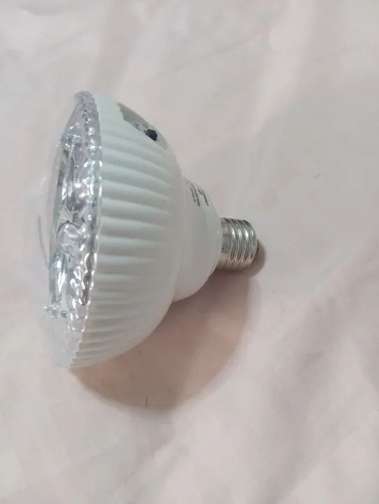 Lâmpada Led 18 leds com controle remoto - Foto 2