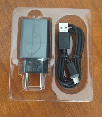 Disponível: Carregador USB com cabo USB-C (apenas via OLX Entregas, calcule o frete) - Foto 2