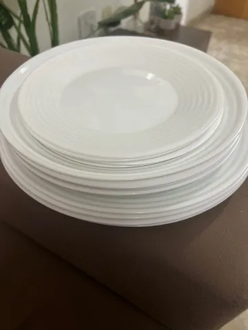 Aparelho de jantar 12 peças duralex Saturno - usado sem defeito.