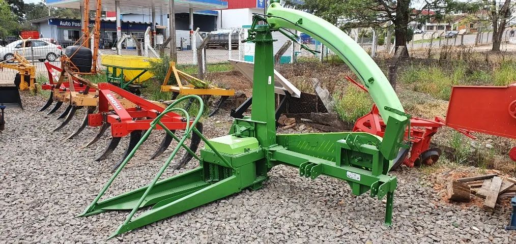 Ensiladeira / Colhedora de Forragens Cremasco Custom 950 C-III, Ano 2015. - Foto 2