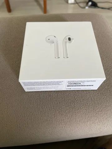 Airpods Apple com Estojo de Recarga Bluetooth Branco MV7N2BE