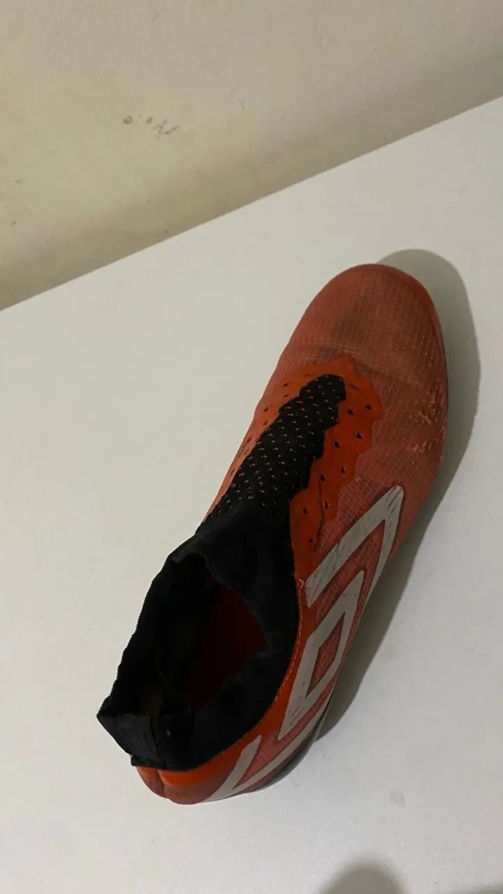 chuteira umbro - Foto 2