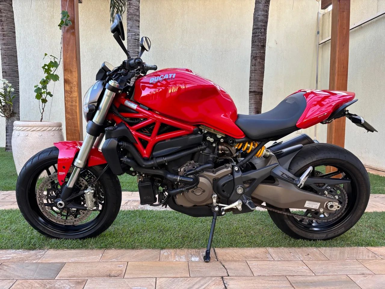 Vendo moto Ducati Monster 821, 2016 com 18 mil km  - Foto 3