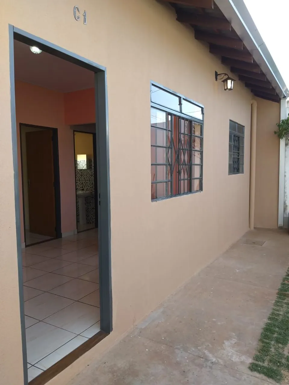 Aluga-se 700$/mês