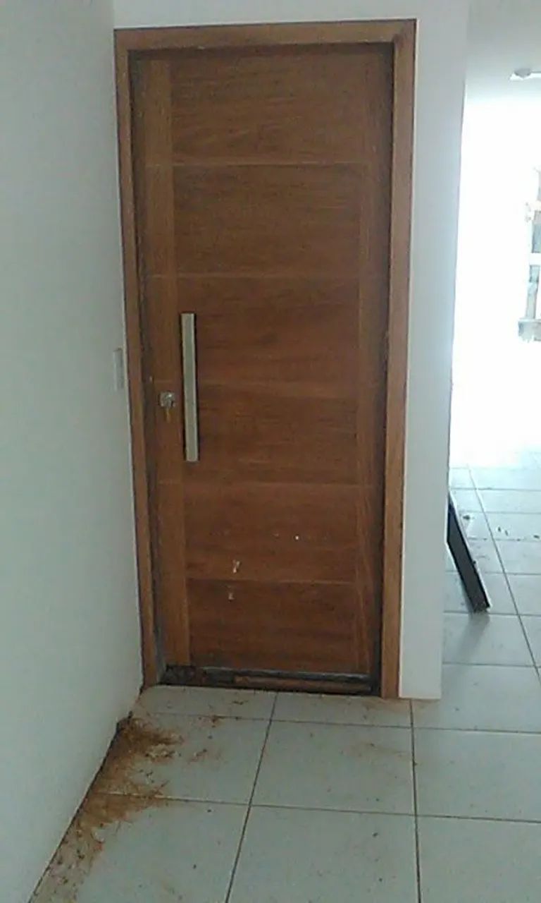 Acentamento  de portas e janelas e montagem de móveis 