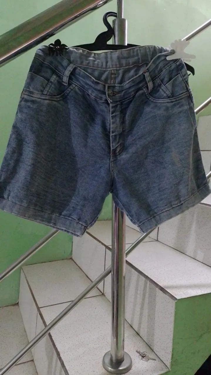 Short Jeans vestem 42 5 reais cada 