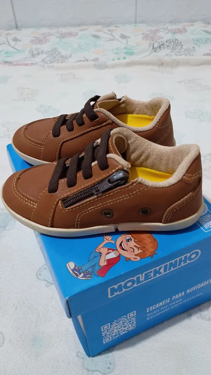 Sapatinho de bebê marrom com zíper lateral - Foto 4