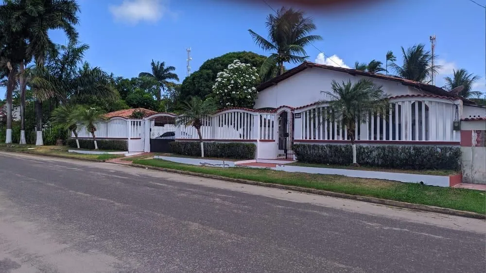 ALUGO CASA EM SALINAS