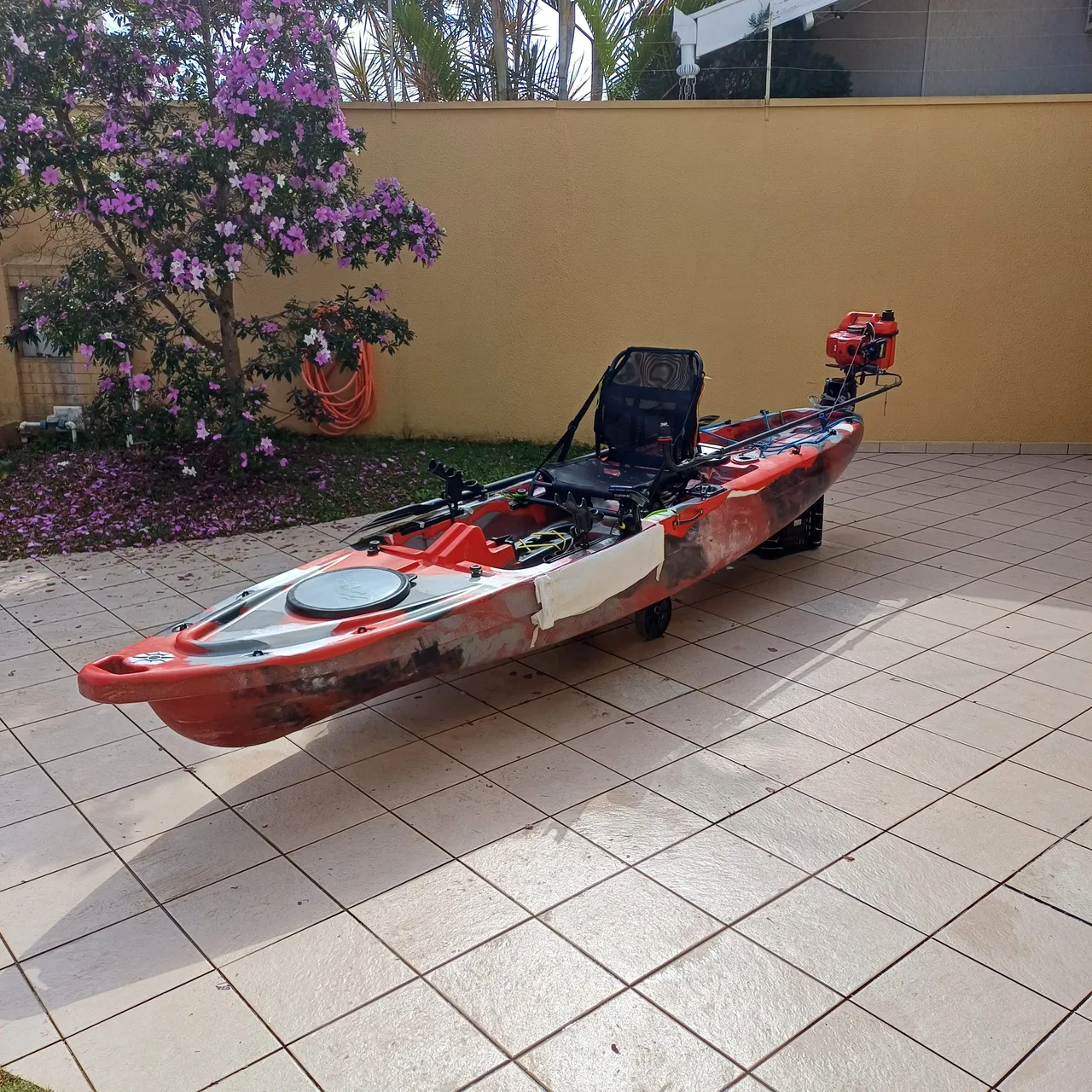 Caiaque HOOK da Milha náutica com Motor 3HP Pronto para Aventura!