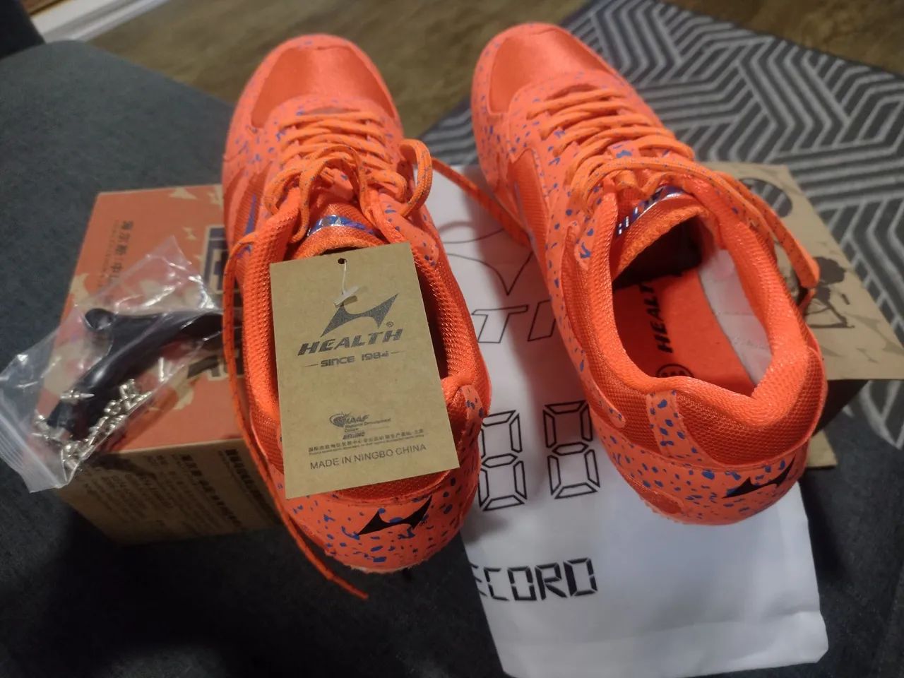 Tênis de corrida laranja Health - Novo
