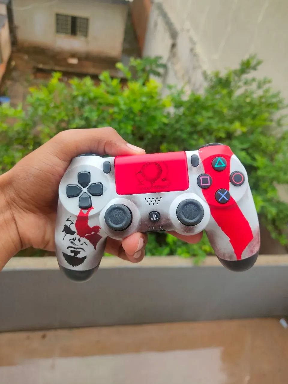 Controle de ps4 personalizado edição Deus da Guerra  - Foto 2