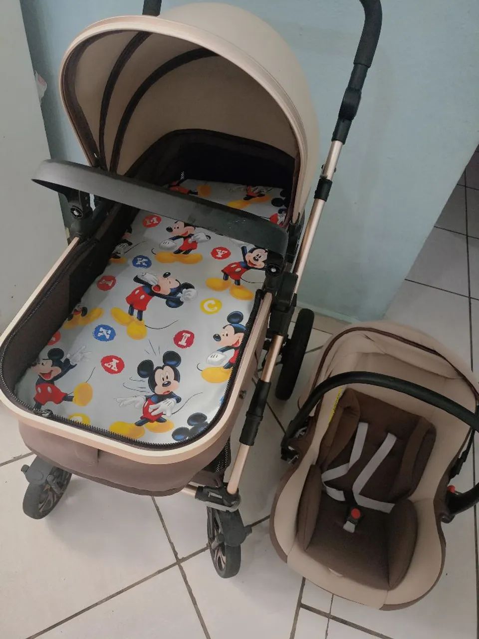 Carrinho e bebe com bebe conforto  - Foto 2