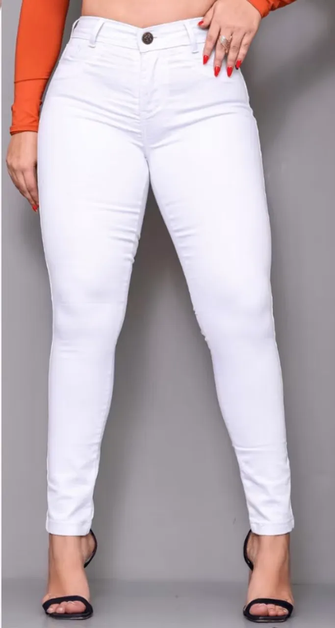 Calça Jeans Branca Skinny - Elegância e Conforto