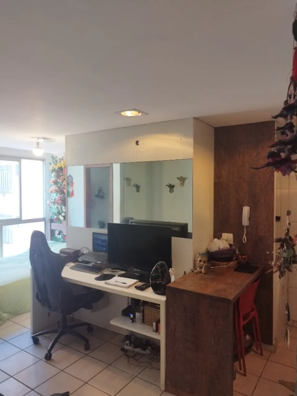 Studio, um quarto, no Centro de Belo Horizonte. Rua dos Tupis, 728.