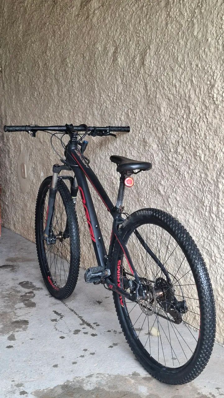 Vende-se Biscicleta OGGI Aro 29 - Foto 3