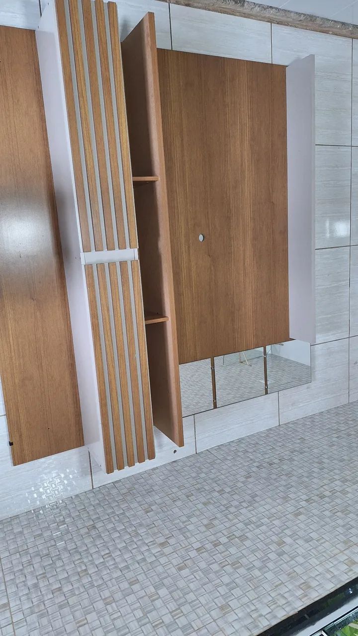Painel para TV em MDF com Espelhos e Portas Basculantes - 2,00m x 1,83m - Foto 2