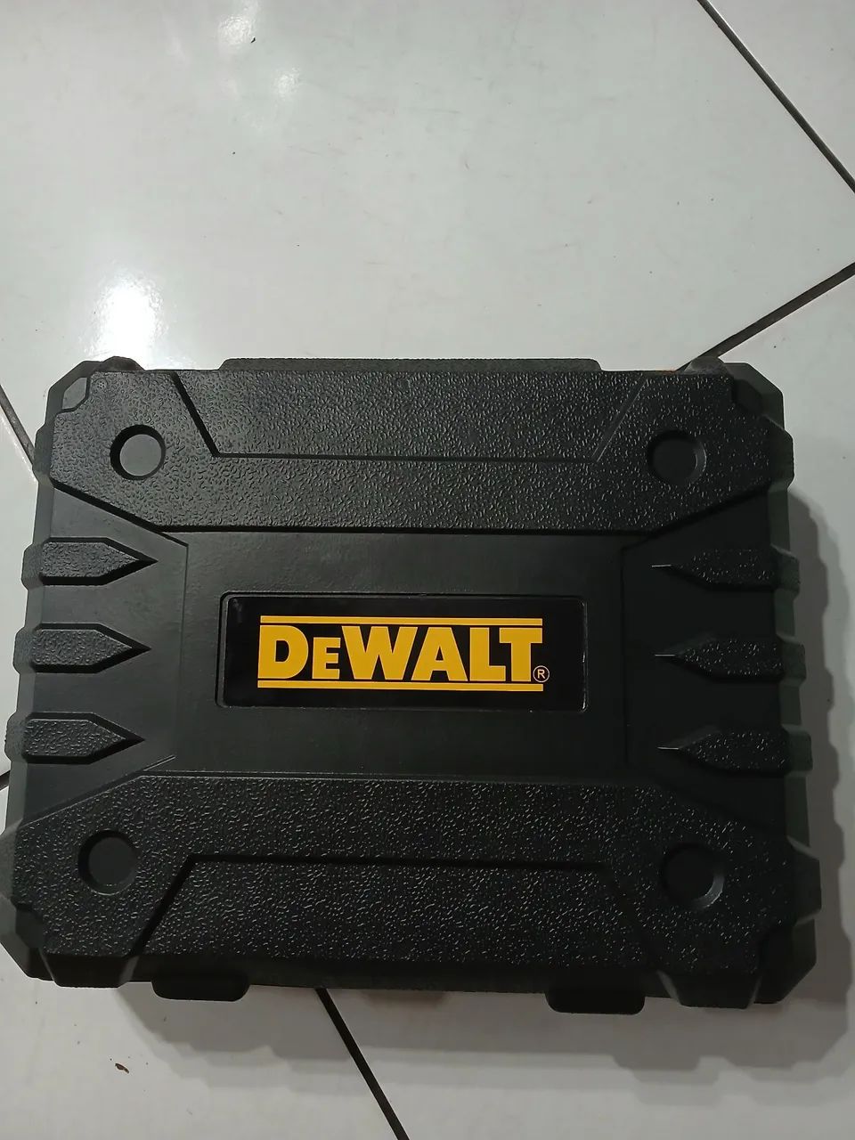 Kit furadeira e esmerilhadeira DeWALT novo na caixa R$ 430