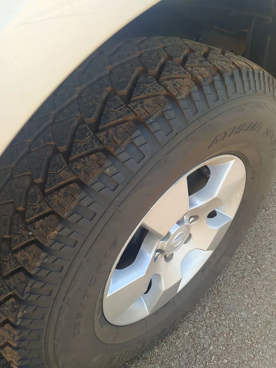 Nissan Frontier XE 2.5 4x4 2012 - Foto 4