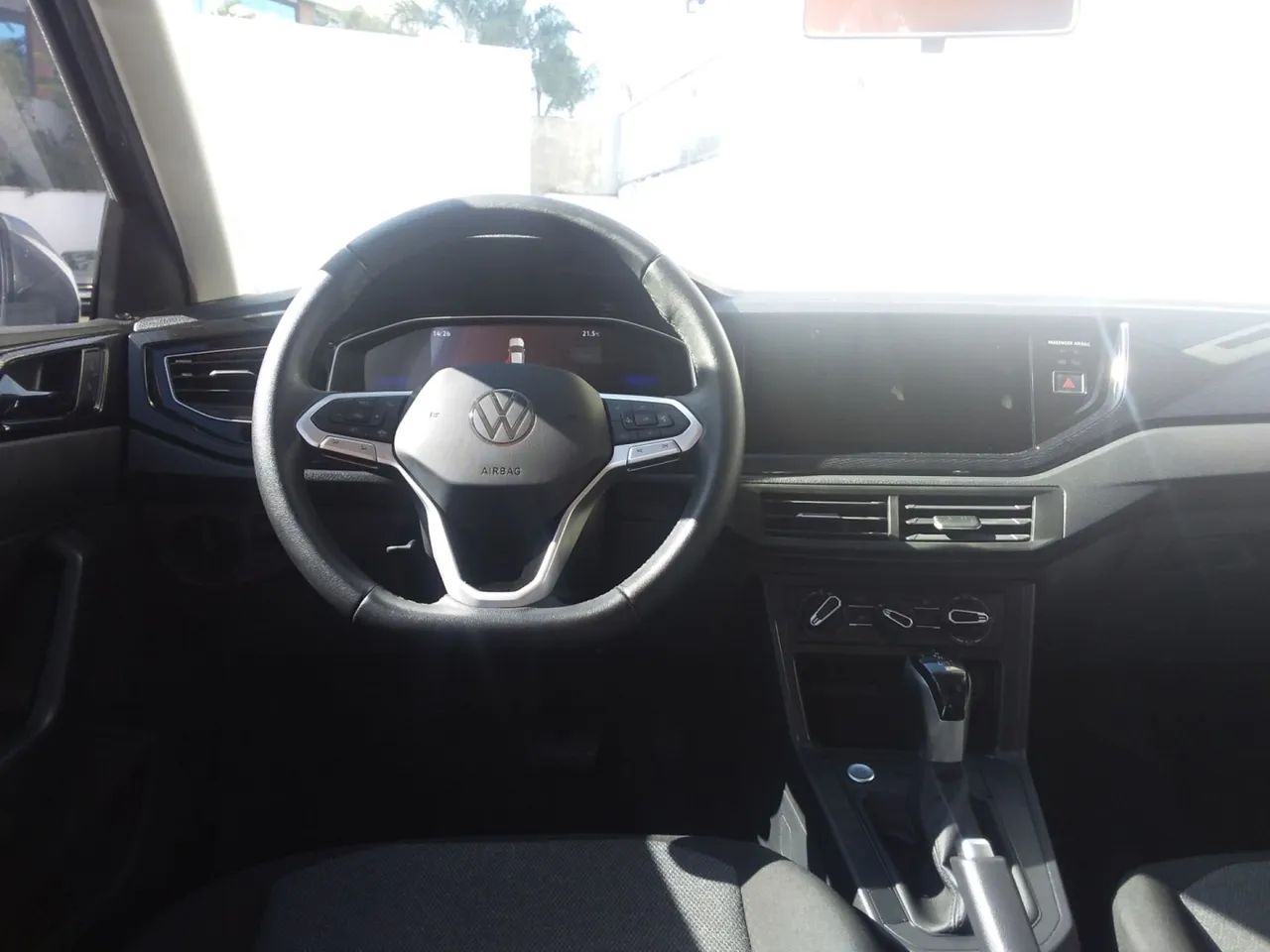 Volkswagen Polo Comfortline TSI 1.0 Flex 12V Aut., foto 9 de 9