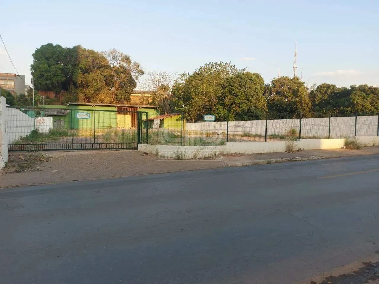 Terreno comercial com mais de 1.100 m² no bairro Quilombo