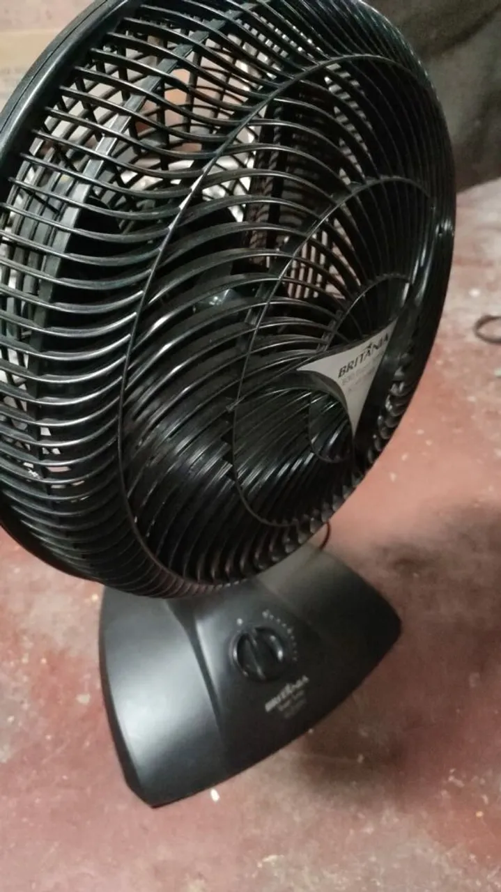 Ventilador de Mesa Britânia - Super Turbo