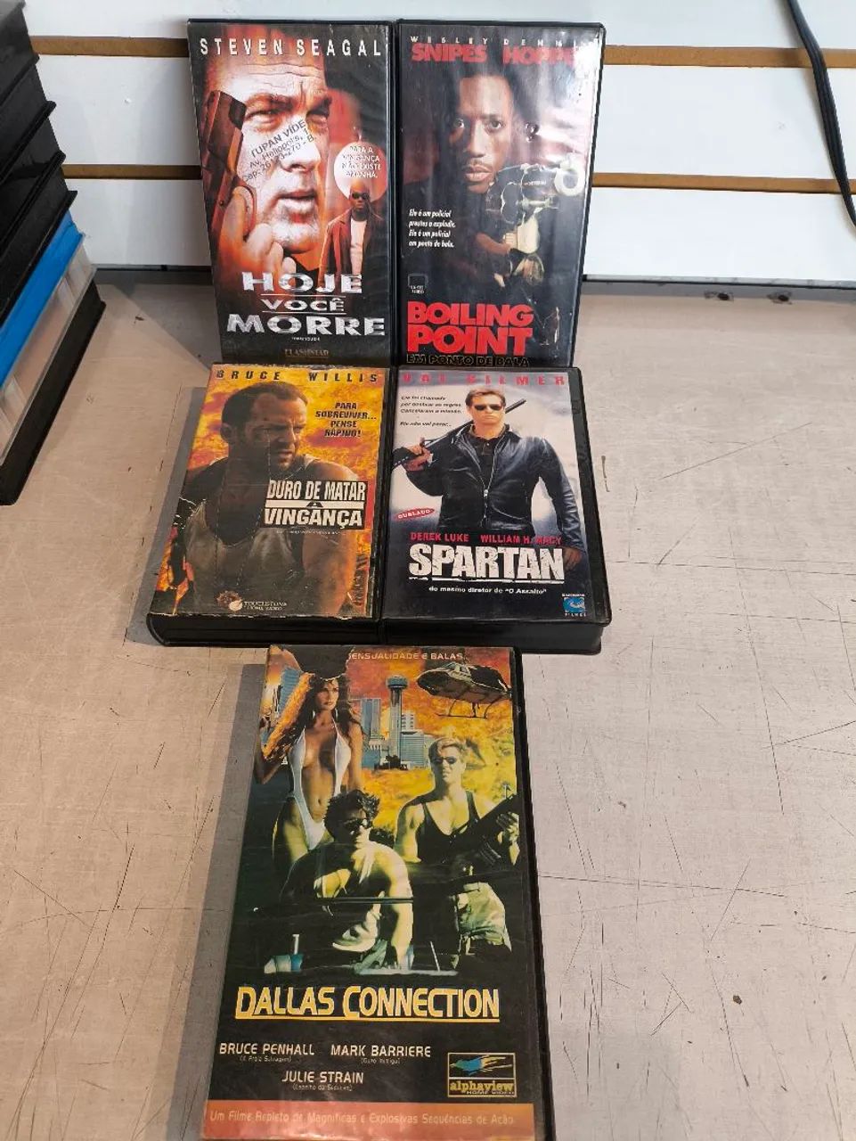 fitas em VHS  - 25 unid/   EL.- CID / A ÚLTIMA PROFECIA/SPARTAN LEIA A DESCRIÇÃO PROFECIA/ - Foto 3