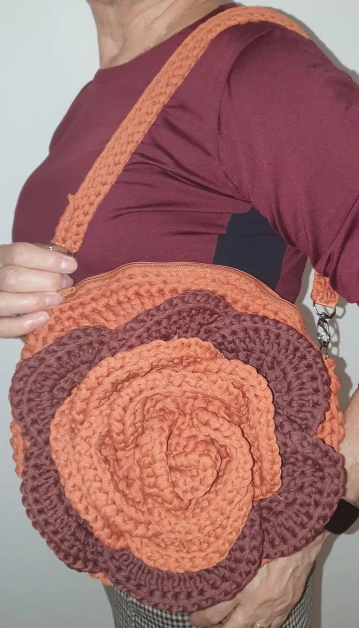 Bolsa de crochê artesanal-exclusiva e sofisticada.