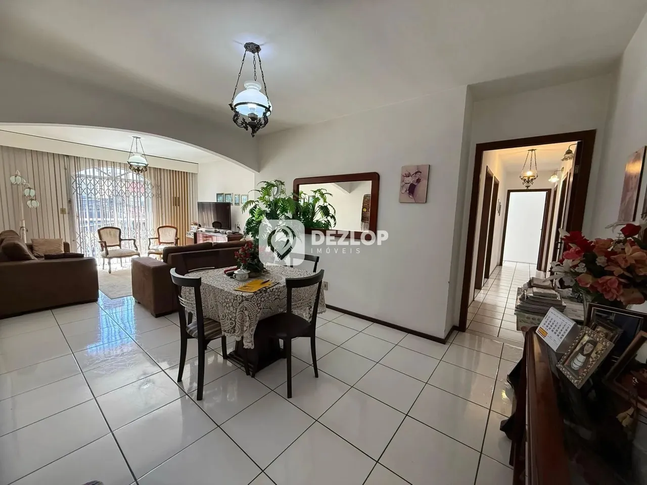 Casa à venda em Barreiros, São Jose - SC | Residencial e Comercial