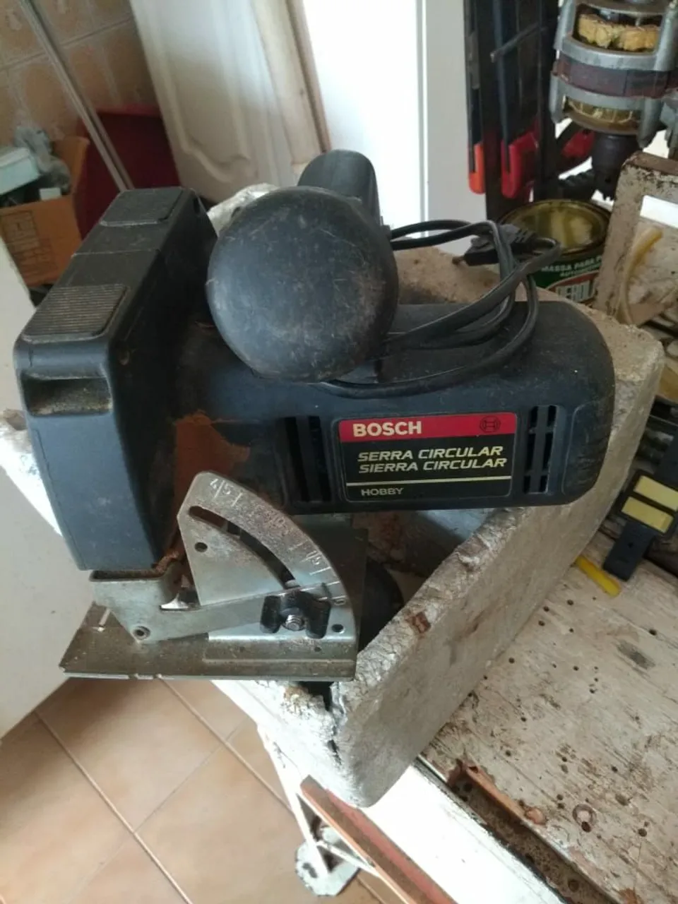 Serra Circular Bosch Hobby 110v excelente pouco uso!