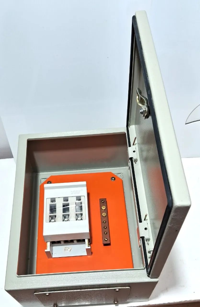 Quadro de Distribuição Eletrico  40x30x20 com flange-ch 16 - Foto 2