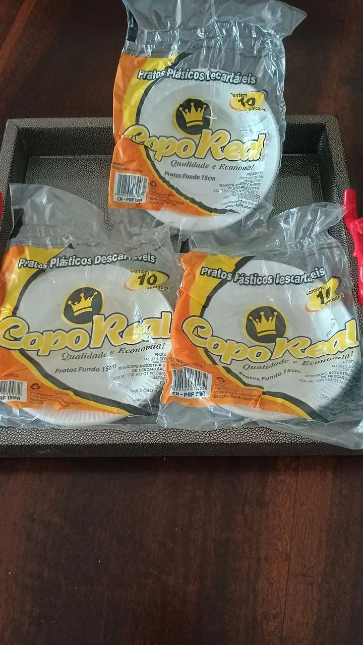 Pratos Plásticos Descartáveis Copo Real 15cm com 10 unidades 