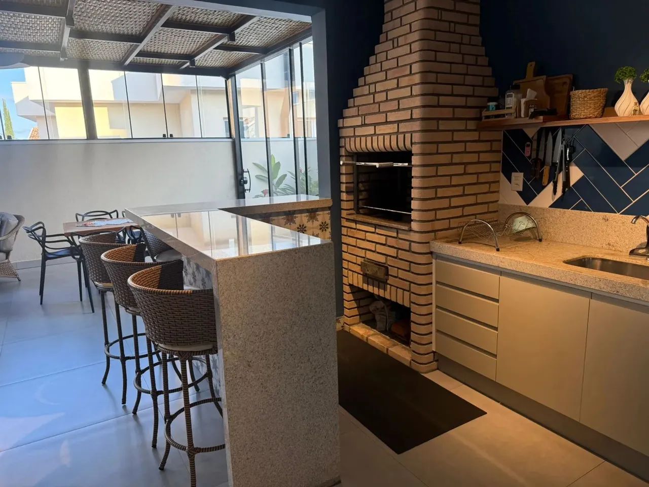 Casa térrea com 3 quartos sendo 1 suíte! Valor de Oportunidade! - Foto 3