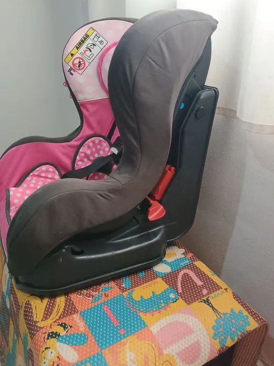 Cadeirinha de Carro Infantil Rosa com Bolinhas - Foto 4