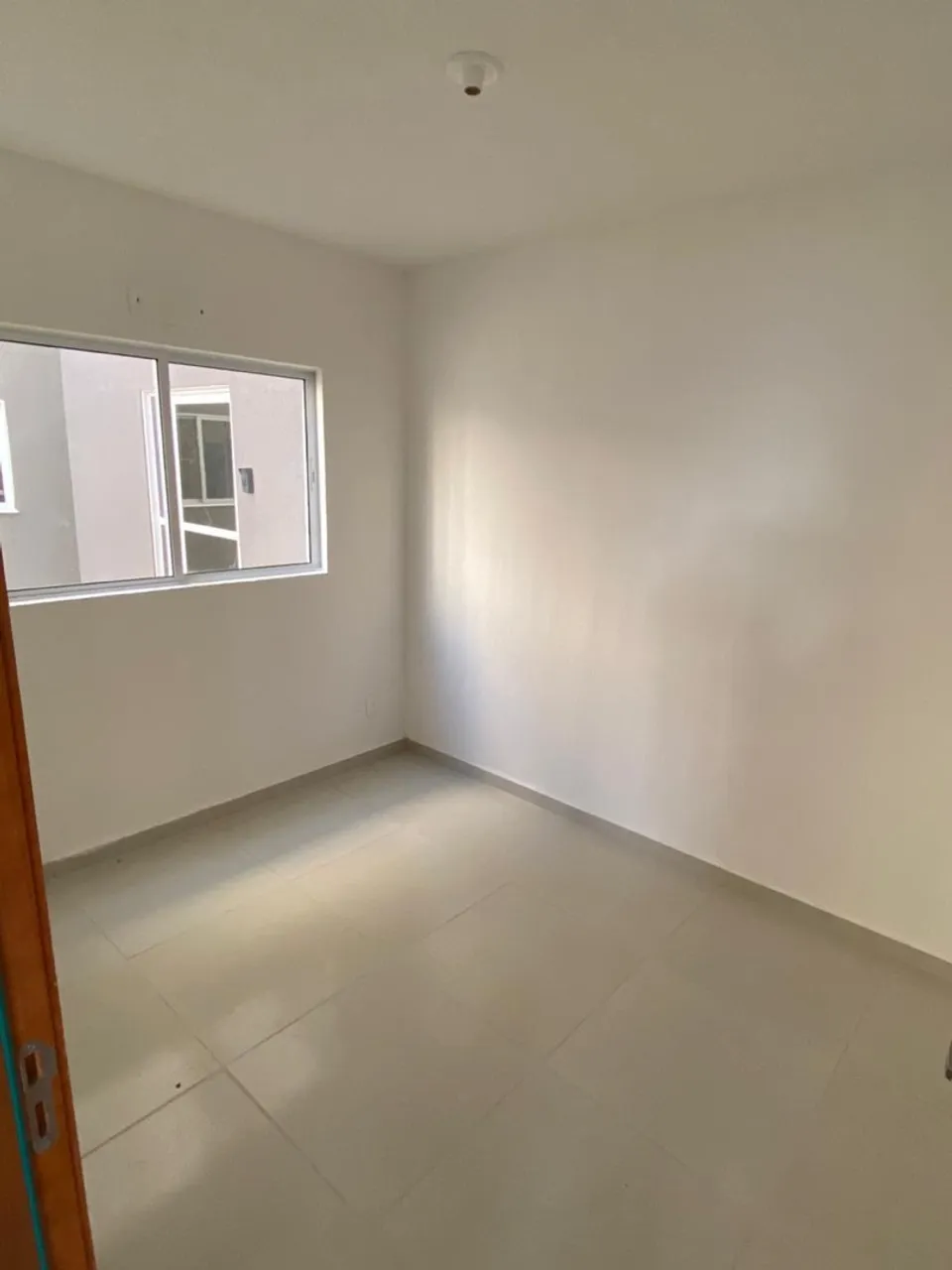 Alugo apartamento no residencial vila Esther