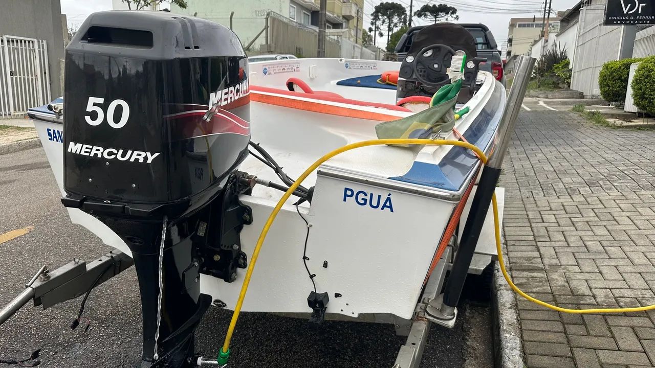 Lancha Quest 250 com motor Mercury 50. - Foto 2