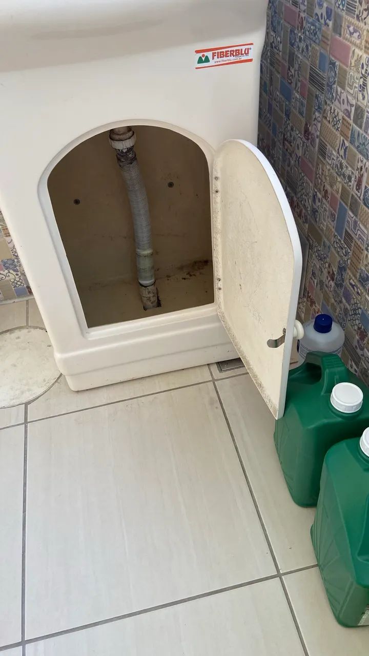 Plastic tank64419088570754123