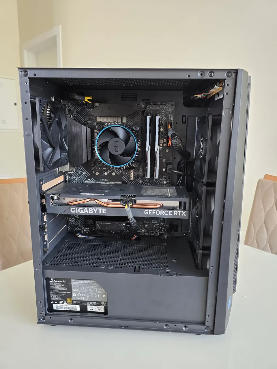 PC Gamer - Gigabyte RTX - Intel