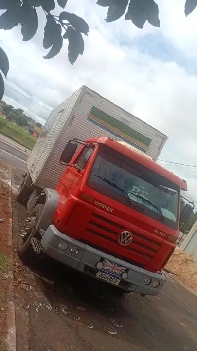 Caminhão VW 15 180 - Baú - Diesel - Foto 2