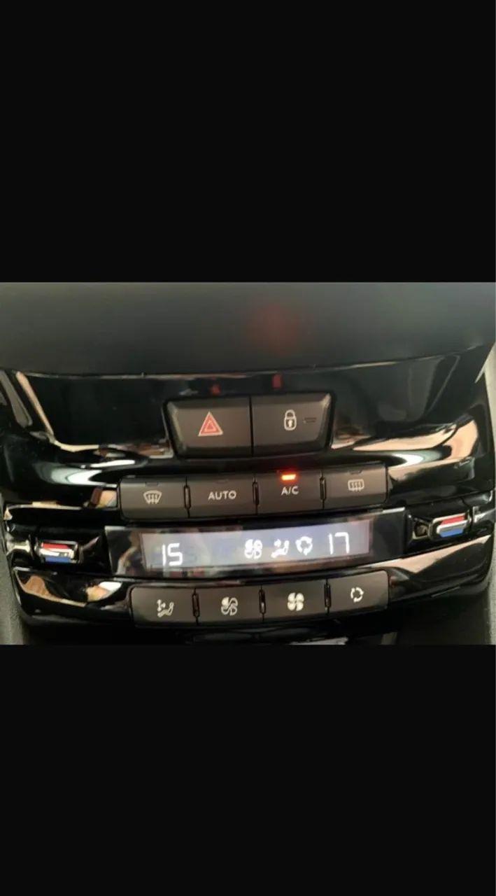 Peugeot 208 Griffe 2016 - Foto 3