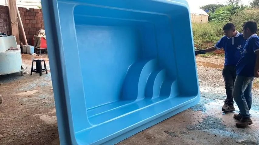 Piscina de fibra rubi 3