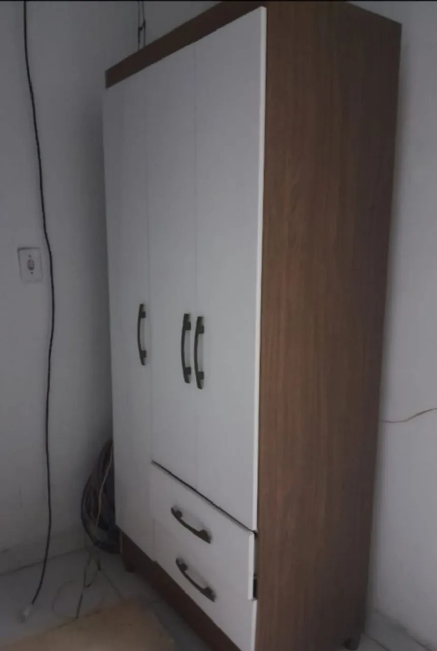 Guarda-Roupa 3 Portas com 2 Gavetas