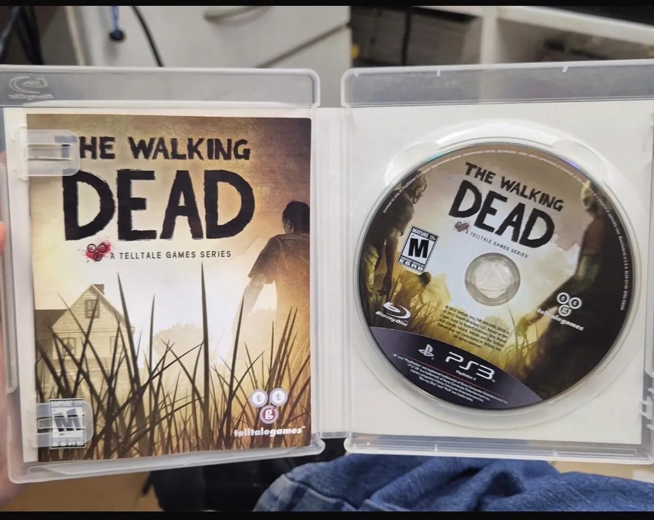 The Walking Dead Ps3- Completo - Foto 2